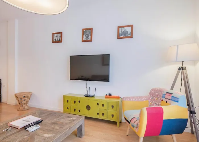 Urbanchicmalaga 3 Bedroom Spacious Quiet Historic Malaga Apt
